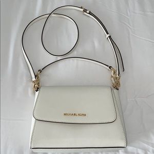 Michael Kors Bag *FREE SHIPPING*